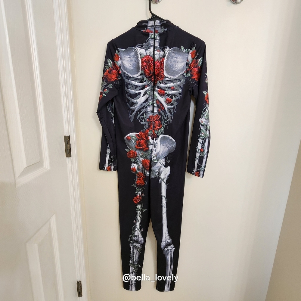 Beautiful Gothic Skeleton and Roses Bodysuit - Picture 6 of 8